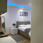 شقة In The Heart Of تيرانا